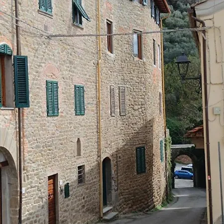 Castle Aga Apartament Uzzano
